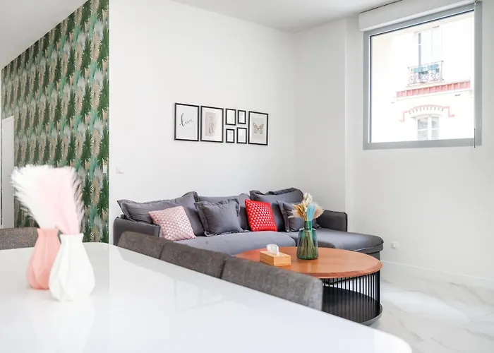 Spacious Apartments For 6 People #3