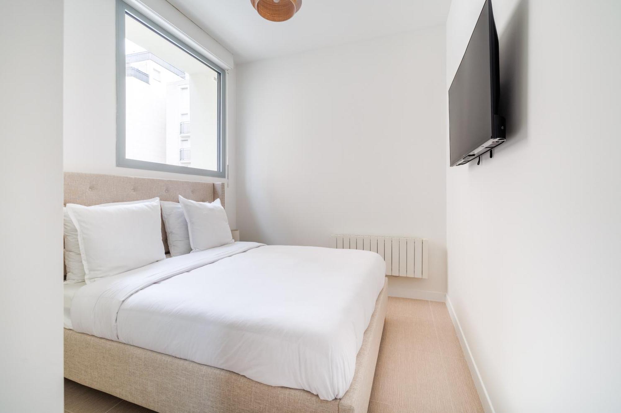 Spacious For 6 People #3 Apartment *
